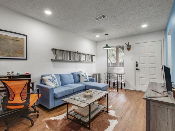 4701 Red River ST 102, Austin TX 78751