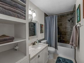 1000 W 26th ST 215, Austin TX 78705