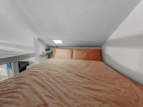 1000 W 26th ST 215, Austin TX 78705