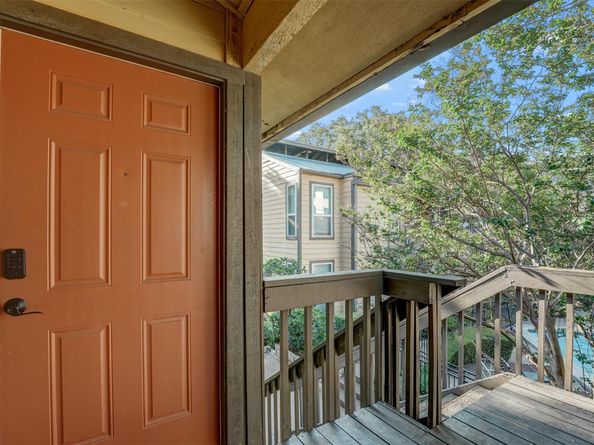 1000 W 26th ST 215, Austin TX 78705