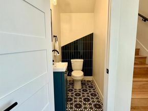806 Philco DR 2, Austin TX 78745