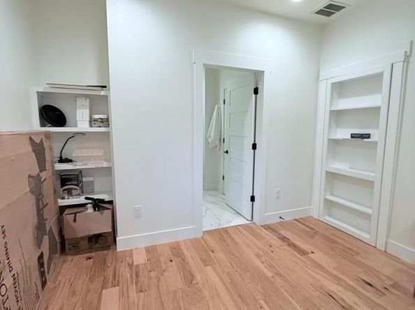 806 Philco DR 2, Austin TX 78745