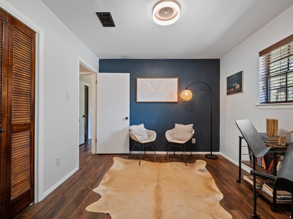 8005 Red Willow DR, Austin TX 78736
