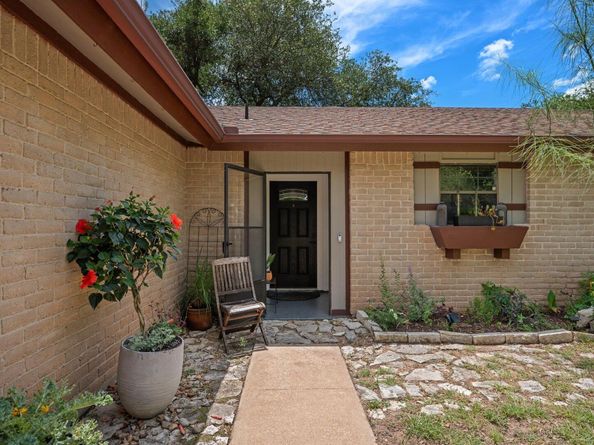 8005 Red Willow DR, Austin TX 78736