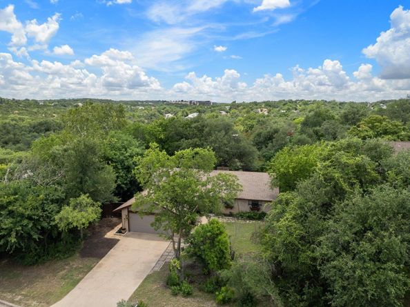 8005 Red Willow DR, Austin TX 78736
