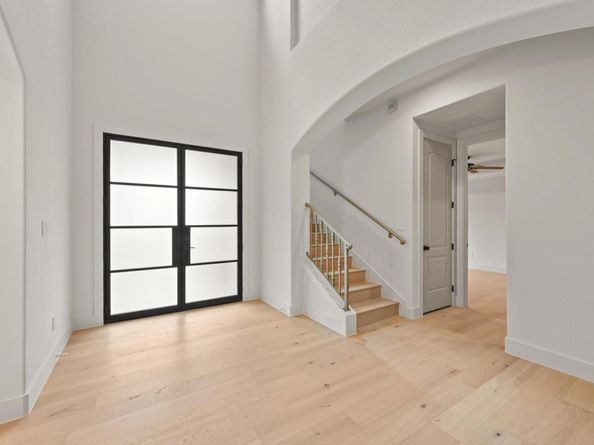 2800 Barton Point DR, Austin TX 78733