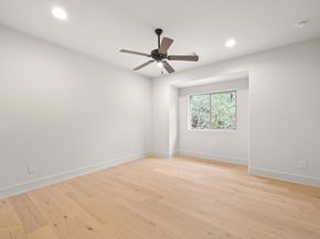 2800 Barton Point DR, Austin TX 78733