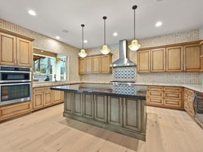 2800 Barton Point DR, Austin TX 78733