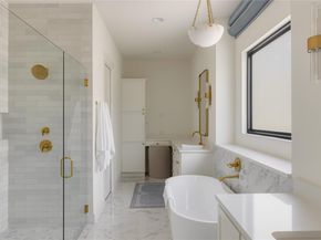 705 W 10th ST, Georgetown TX 78626