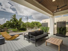 705 W 10th ST, Georgetown TX 78626