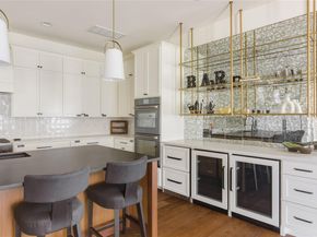 705 W 10th ST, Georgetown TX 78626