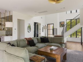 705 W 10th ST, Georgetown TX 78626