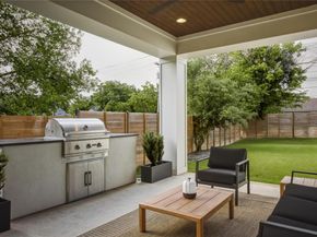 705 W 10th ST, Georgetown TX 78626