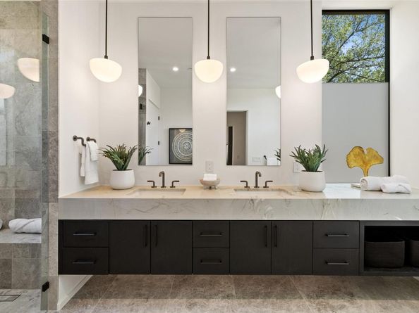 2502 Barhill DR, Austin TX 78704