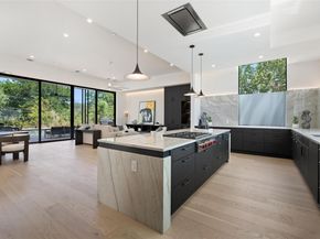 2502 Barhill DR, Austin TX 78704
