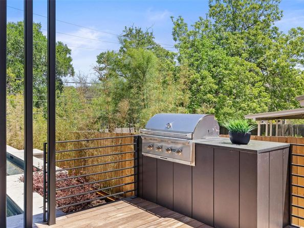 2502 Barhill DR, Austin TX 78704