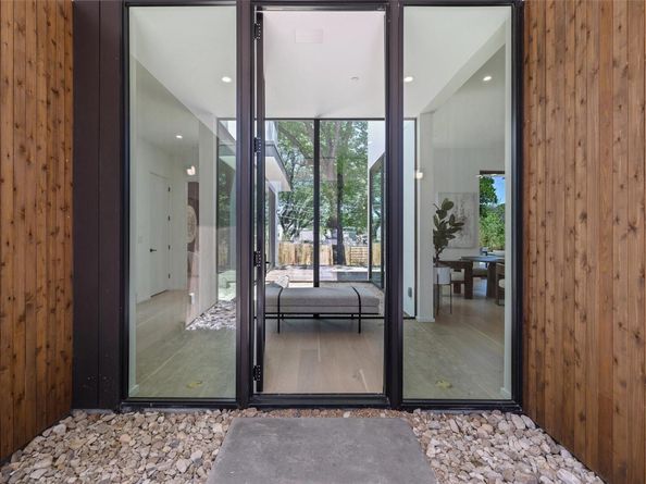 2502 Barhill DR, Austin TX 78704