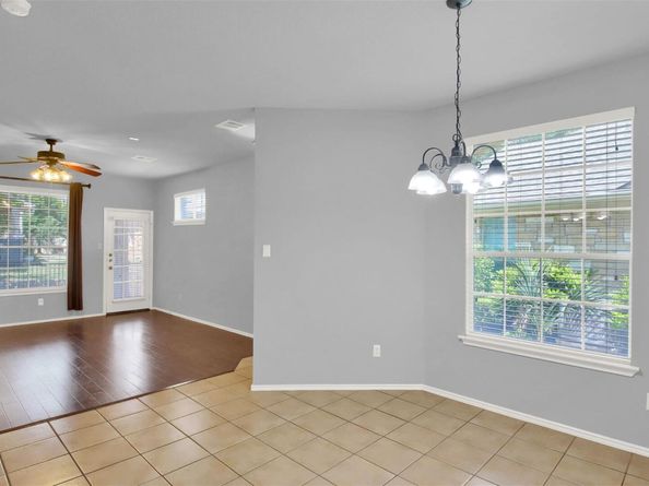 16100 S Great Oaks DR 2202, Round Rock TX 78681