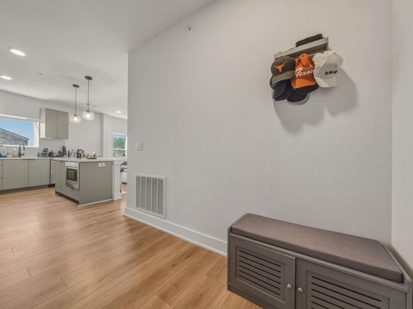 2500 Longview ST 300, Austin TX 78705