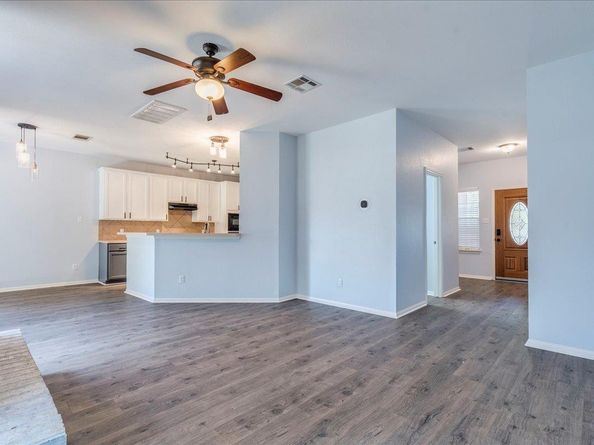 405 Olmos DR, Leander TX 78641