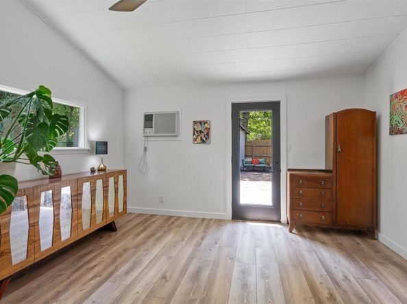 3005 Leaning Oak CIR, Austin TX 78704