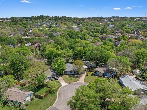 3005 Leaning Oak CIR, Austin TX 78704