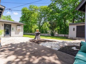 3005 Leaning Oak CIR, Austin TX 78704