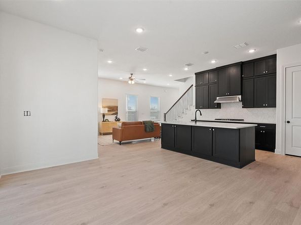 1912 Kit CIR, Austin TX 78758