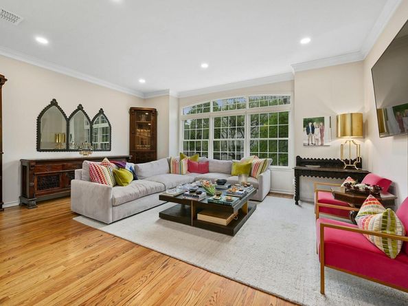 2712 Hillview Green LN, Austin TX 78703