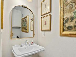 2712 Hillview Green LN, Austin TX 78703