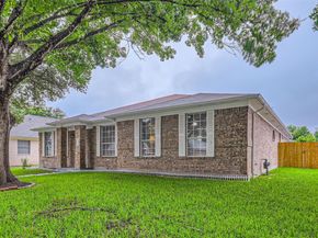 1016 Thackeray LN, Pflugerville TX 78660