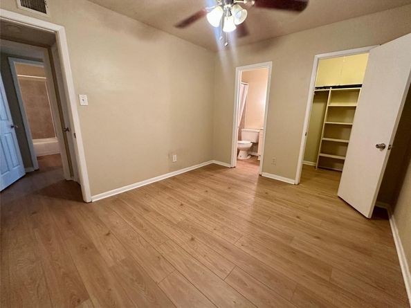 803 W 28th ST 106, Austin TX 78705