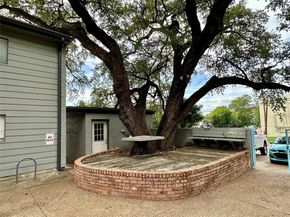 803 W 28th ST 106, Austin TX 78705