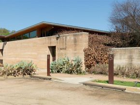 160 Spring Bluff LN, Georgetown TX 78628