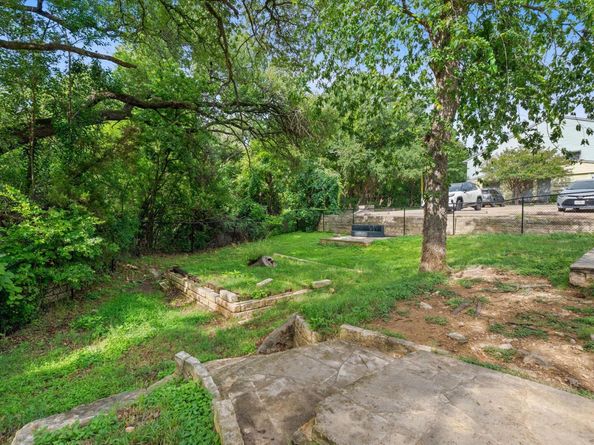 3204 Menchaca RD 303, Austin TX 78704