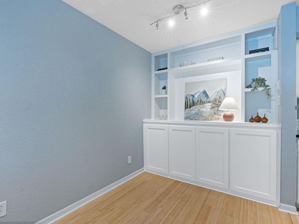 3204 Menchaca RD 303, Austin TX 78704