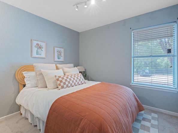 3204 Menchaca RD 303, Austin TX 78704