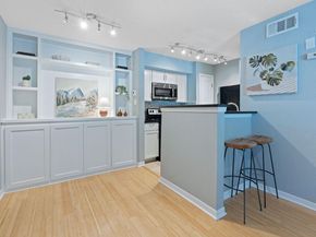 3204 Menchaca RD 303, Austin TX 78704