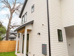 408 Linden B, Austin TX 78702