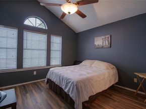 1411 Gracy Farms Lane 14, Austin TX 78758