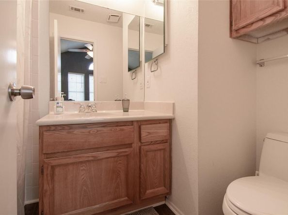 1411 Gracy Farms Lane 14, Austin TX 78758