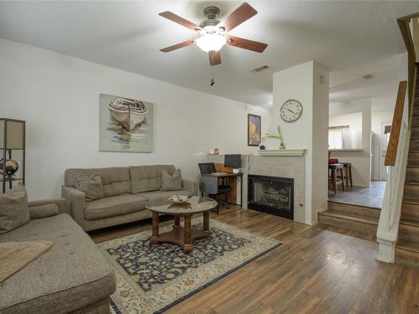 1411 Gracy Farms Lane 14, Austin TX 78758