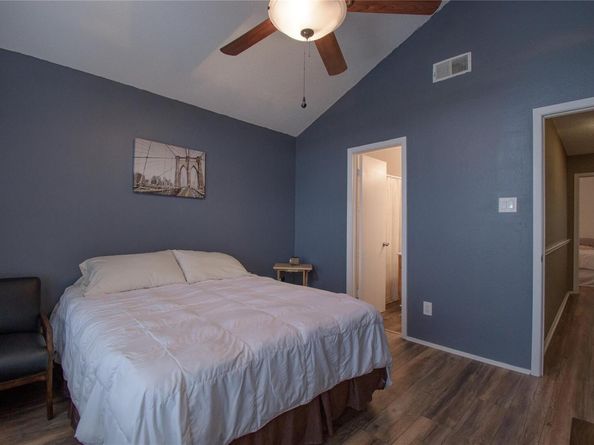 1411 Gracy Farms Lane 14, Austin TX 78758