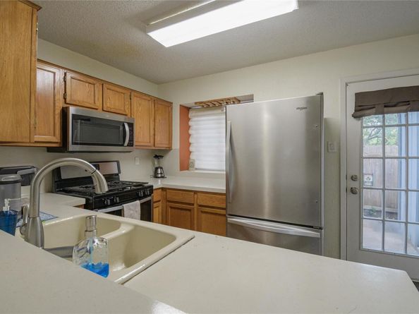 1411 Gracy Farms Lane 14, Austin TX 78758