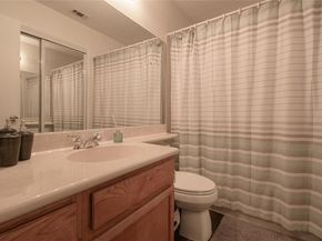 1411 Gracy Farms Lane 14, Austin TX 78758