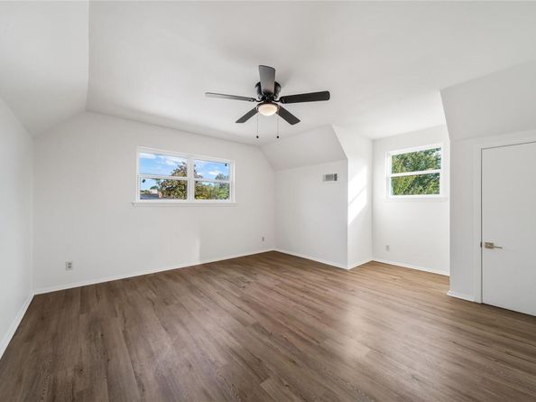 5202 Woodmoor DR, Austin TX 78721