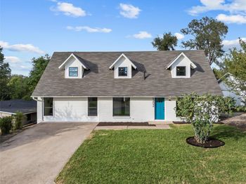 5202 Woodmoor DR