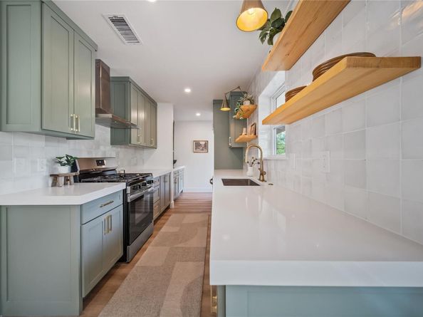 5202 Woodmoor DR, Austin TX 78721