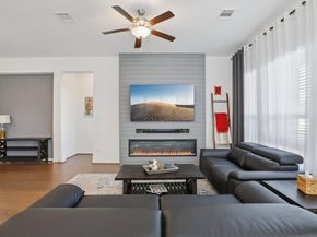 624 Spurlock WAY, Liberty Hill TX 78642