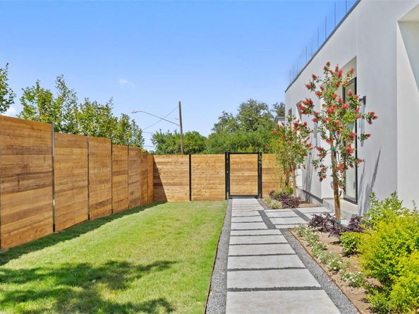 2109 Barton Hills DR, Austin TX 78704